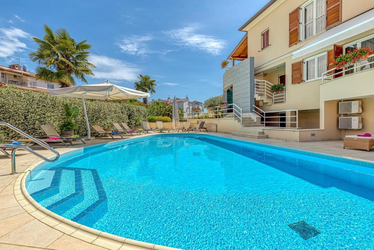 Apartment Complex Irena With Pool Poreč Zewnętrze zdjęcie